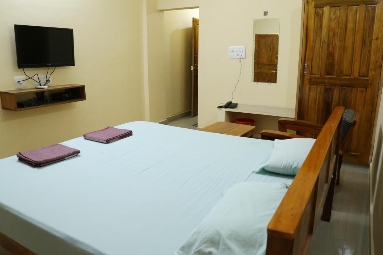 Sooryakamal Mahal Hotel Dharmastala ภายนอก รูปภาพ