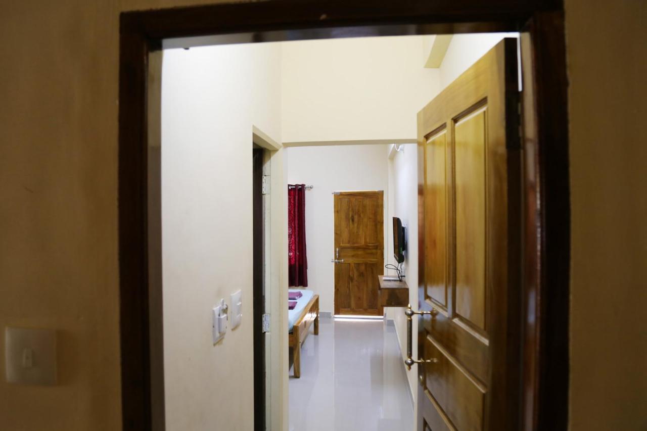 Sooryakamal Mahal Hotel Dharmastala ภายนอก รูปภาพ